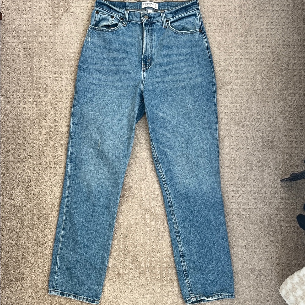 A&F Ultra High Rise Straight Jean